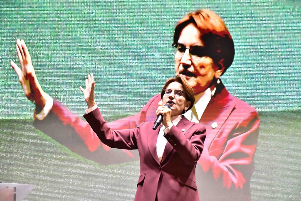 Akşener: Elbette başbakan Meral olacak