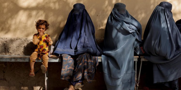 Akşener’den kadınların üniversiteye gitmesini yasaklayan Taliban’a tepki: Bu insanlık ayıbı