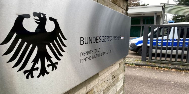 Almanya'da darbeye hazırlanan İmparatorluk Yurttaşları'ndan 19'u tutuklandı