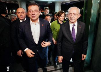 Almanya’dan dönen Kılıçdaroğlu ayağının tozuyla Saraçhane’de
