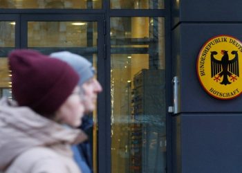 Almanya'dan gazetecilere sansüre tepki: Twitter bir sorunumuz var!