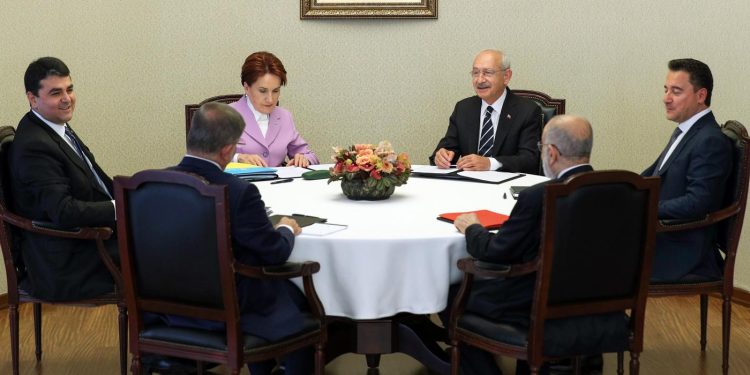 Altılı Masa başörtüsü için yeni metin sunabilir