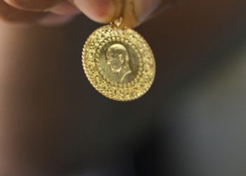 Altın fiyatlarında durgunluk endişesi: Baskı sürüyor!