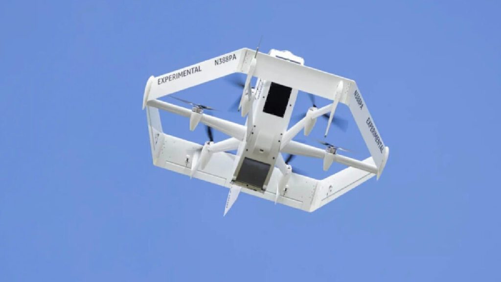 Amazon, yurt dışında drone ile kargo taşımaya başladı