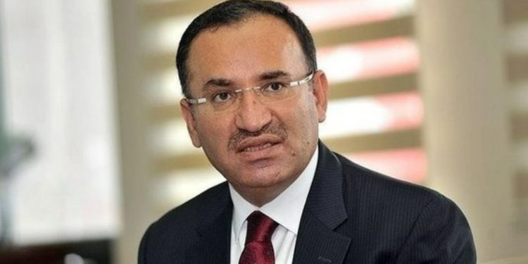 Anayasa teklifi referanduma gidecek mi? Bekir Bozdağ'dan açıklama