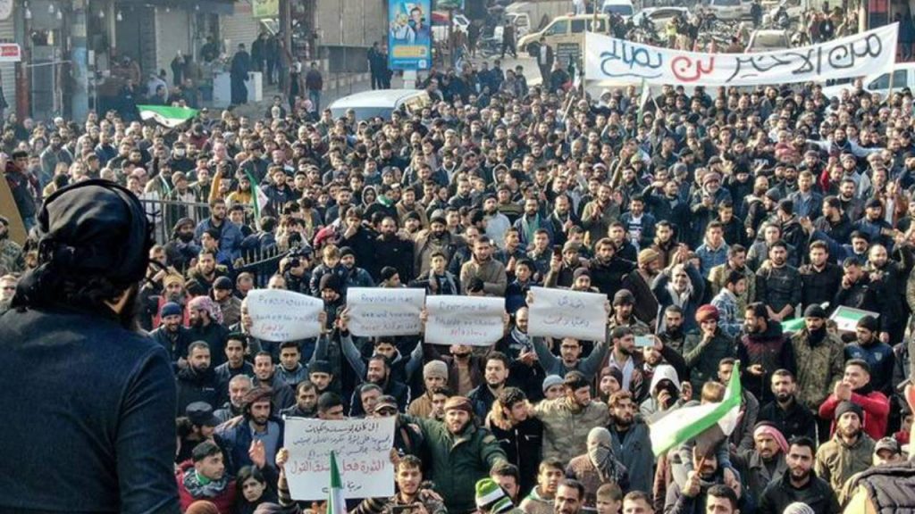 Ankara-Şam yakınlaşmasına Suriyeli muhaliflerden protesto