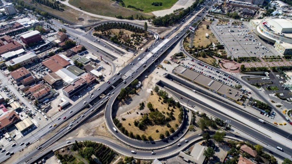 Ankara'da bugün bazı yollar trafiğe kapalı