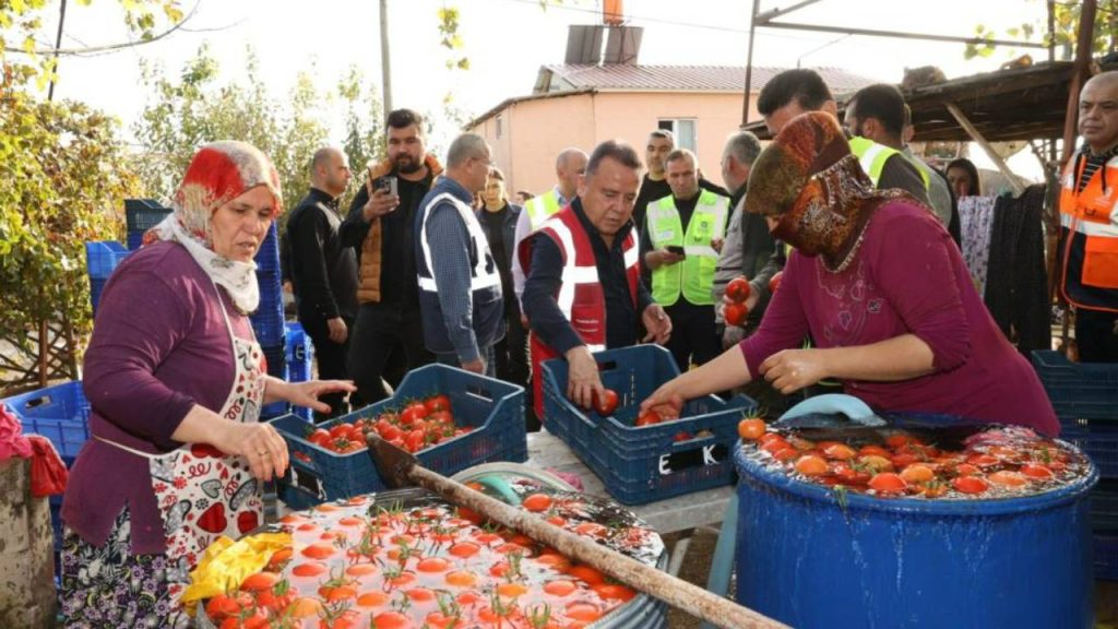 Antalya'da sel felaketinin yaşandığı ilçelerde su ücreti alınmayacak