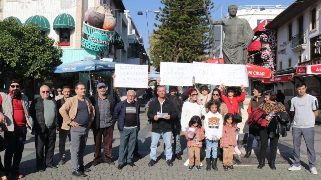 Antalya'da 'yüksek kira' protestosu