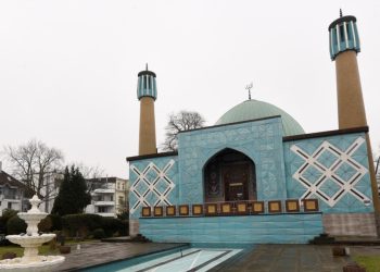 Almanya’da Müslümanlara Saldırılar Sürüyor