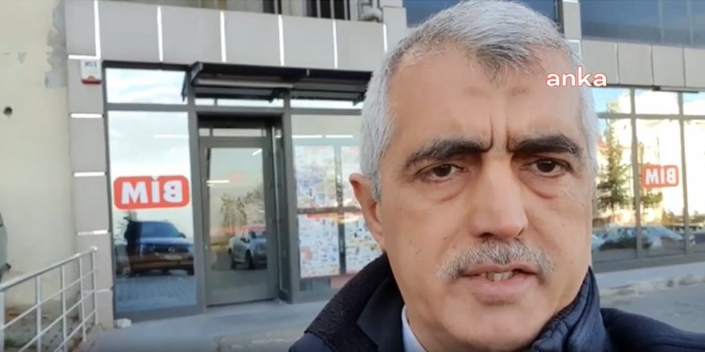 BİM’den alışveriş yapan Gergerlioğlu: ‘Görüyorsunuz, gayet terörist çikolatalar’