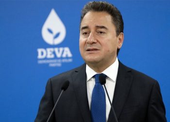 Babacan: KYK kredileri ve bursları artırılmadı, aylık 147 dolardan 67 dolara düşürüldü