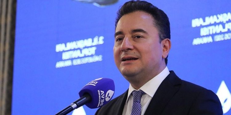 Babacan yatırımcılara seslendi: Türkiye'den vazgeçmeyin, biz buradayız