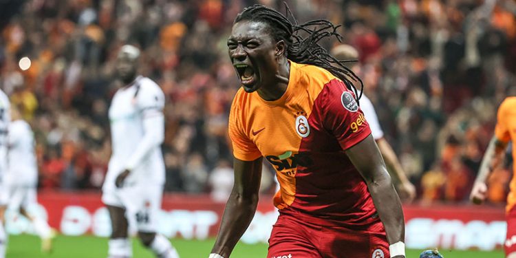Bafetimbi Gomis'ten transfer açıklaması