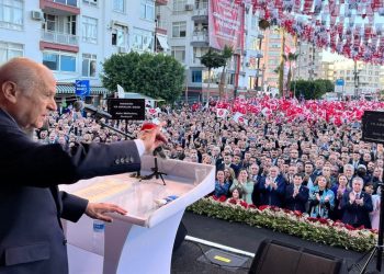 Bahçeli'den İmamoğlu yorumu: Saraçhane kumpası tutmaz