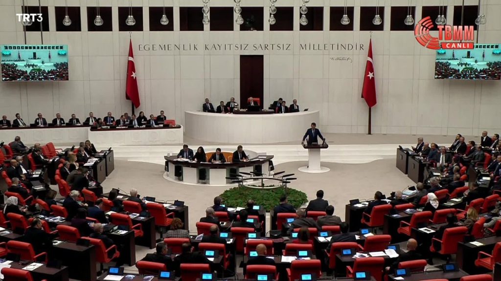 Bakan Kurum: 2023 yılında poşet fiyatında artışa gidilmeyecek