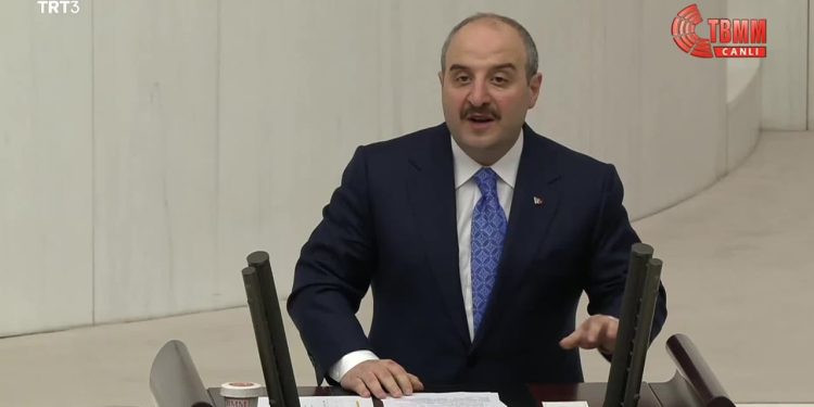 Bakan Varank, ‘Akrabalarım üzerinden iftira atmaya çalışıyorlar’ dedi, Özgür Özel ‘Pişkinliğe vardırıyorsunuz işi' dedi