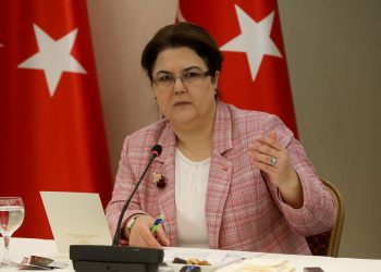 Bakan Yanık: Kadın ve çocuk istismarı diye ensemizde boza pişirmeyin