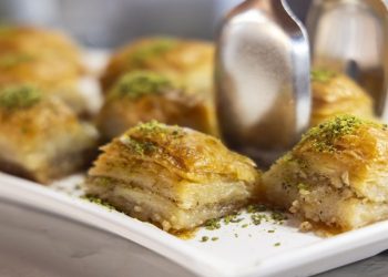 Baklava yedikten sonra mutlaka bunu yapın- Yoksa çok zararlıymış
