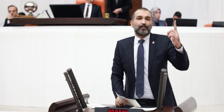 Barış Atay: Sizin iktidarınız bir toplumu öldürdü, hesap vereceksiniz