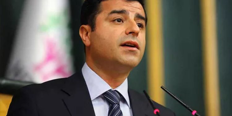 Başak Demirtaş, eşinin son Meclis konuşmasını paylaştı: ‘Şu faşist bloğa mecbur muyuz?’