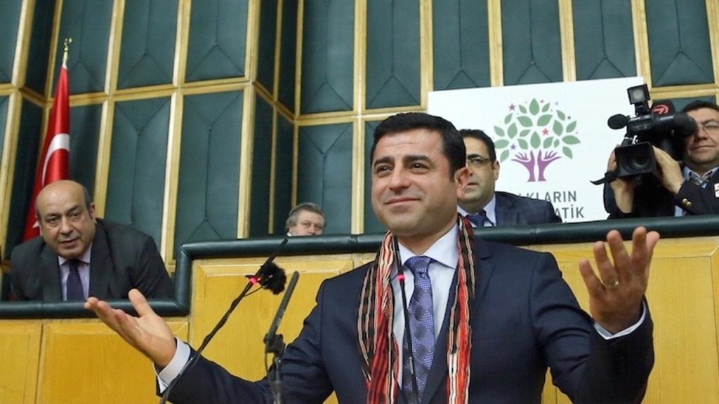 Başak Demirtaş paylaştı, Selahattin Demirtaş retweet etti: Tutuklanmadan üç gün önce söyledikleri...