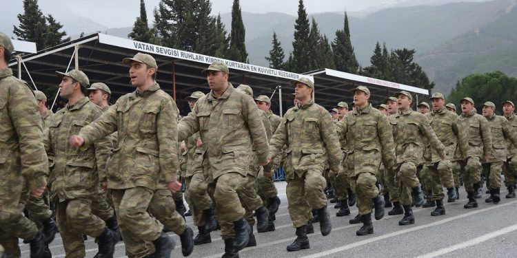 Bedelli askerlik düşünenlere kötü haber: Rekor zam geliyor