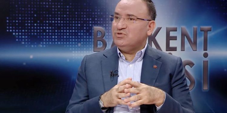 Bekir Bozdağ, Adli Tıp’ı suçladı: Kanser hastasına ‘cezaevinde kalabilir’ raporu veriyorlar, benim içim sızlıyor