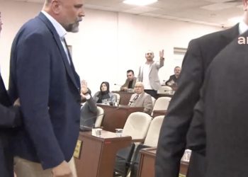 Belediye Meclisi’nin Hira-Nur vakfı tartışması: CHP'lilere AKP'lilerden hakaret