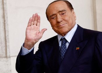 Berlusconi’nin 'Juventus’u yenerseniz bir otobüs dolusu fahişe getirteceğim' sözlerine tepki yağıyor