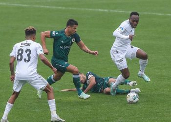 Beşiktaş, hazırlık maçında Giresunspor karşısında beş golle kazandı