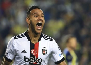 Beşiktaşlı futbolcu Josef de Souza'dan ayrılık iddialarına yanıt