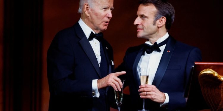 Biden: Savaşı bitirme niyetinde olursa Putin ile görüşürüm