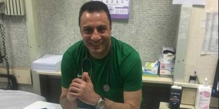 Bir günde 973 hastaya bakan iki doktordan biri kalp krizi geçirdi