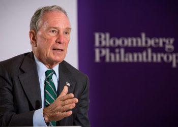 "Bloomberg, Wall Street Journal veya The Washington Post'u almayı planlıyor"