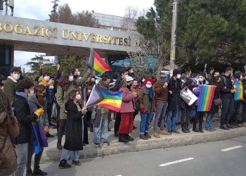 Boğaziçi’nde ‘LGBTİ bayrakları’ davasında öğrencilere beraat