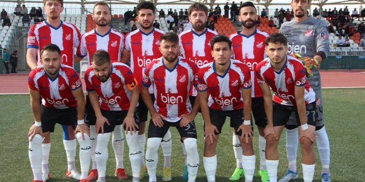 Bölgesel Amatör Ligi temsilcisi 1969 Bilecik Spor oyuncuları, paraları ödenene kadar idmana çıkmama kararı aldılar