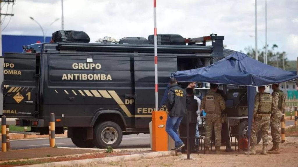 Brezilya'da Bolsonaro destekçisi bombalı saldırı yapmaya çalışırken yakalandı