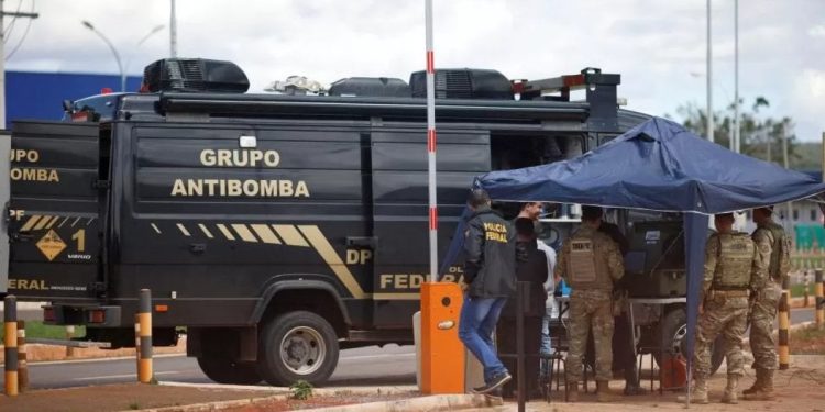 Brezilya'da Bolsonaro destekçisi bombalı saldırı yapmaya çalışırken yakalandı