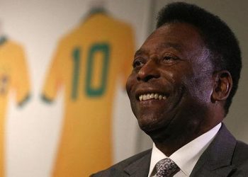 Kolon kanseri tedavisi gören futbolun efsane isimlerinden Pele 82 yaşında yaşamını yitirdi.