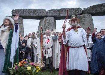 Britanya'da kendini "pagan" olarak tanımlayanların sayısı 74 bine ulaştı; Türkiye'de de "Tengricilikle" ilgileniliyor