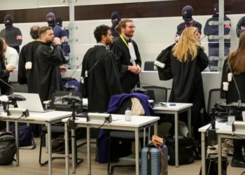 Brüksel saldırıları davası eski NATO karargahında yoğun güvenlik önlemleri altında başladı