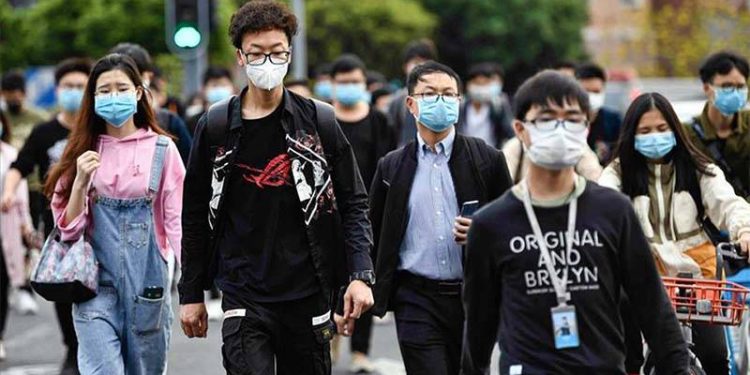 Bu kış ülkede beklenen üç Covid dalgasından ilkini yaşıyoruz