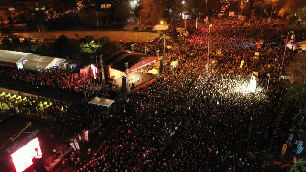 “Bu siyasi karar istediği gibi bir sonuç vermezse Erdoğan komik duruma düşebilir”