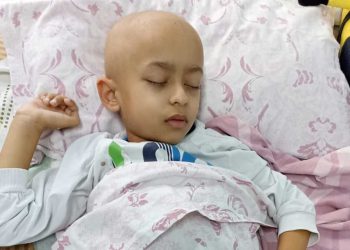 Bülent Arınç’tan Ewing Sarkom hastası çocuk için çağrı