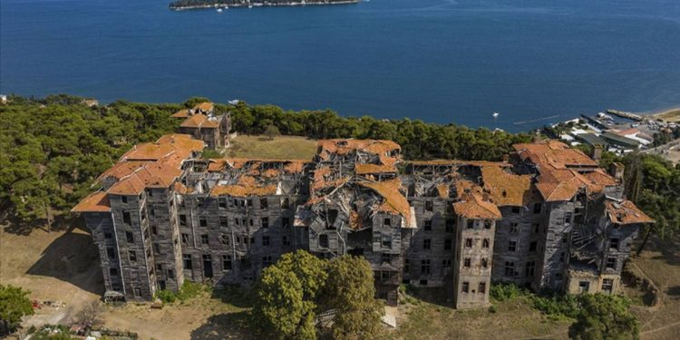 Büyükada Rum Yetimhanesi'nde restorasyon heyecanı; Tarih belli oldu