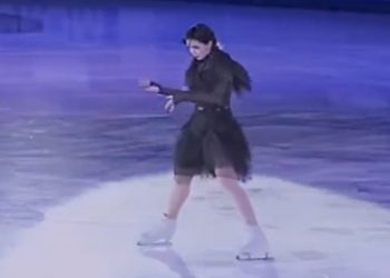 Buz pistinde 'Wednesday' dansı