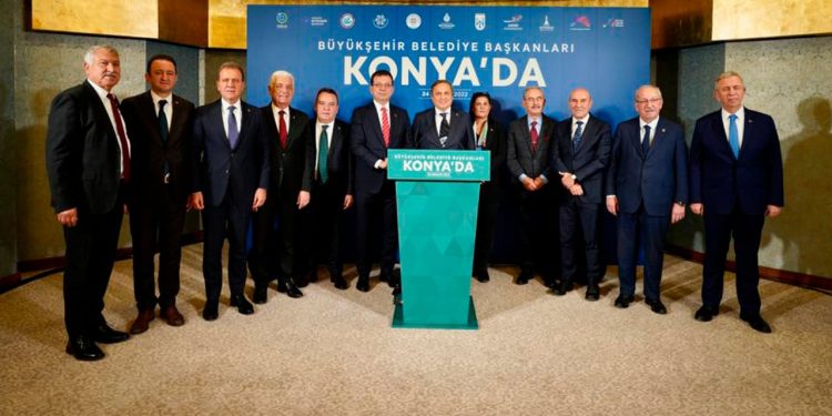 CHP'li 11 büyükşehir belediye başkanından Konya deklarasyonu: Kılıçdaroğlu'na sonuna kadar güveniyoruz