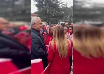 CHP'li Nazlıaka'nın konuşması Kastamonu'da engellendi