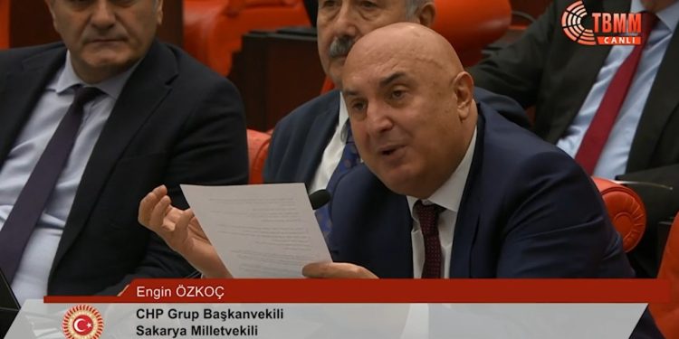 CHP'li Özkoç, açılmayan metro hatlarını tek tek saydı, Ulaştırma Bakanı'na seslendi: Hiç de yüzün kızarmıyor